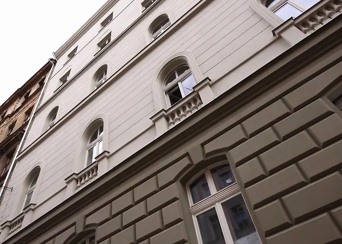 Pure White Hotel Prag